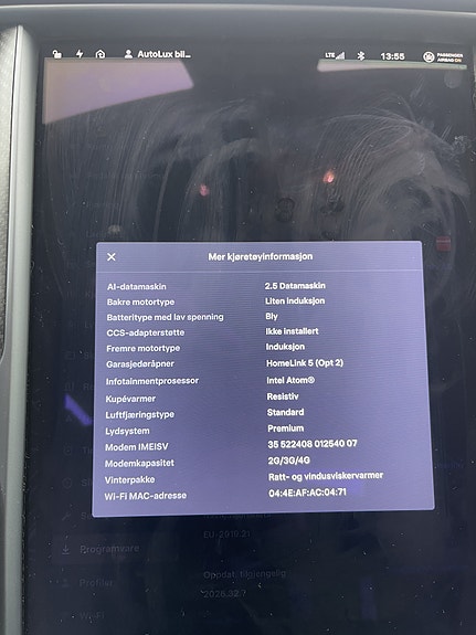 Tesla Model S 20 of 28
