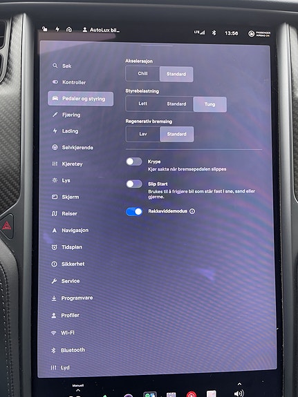 Tesla Model S 22 of 28