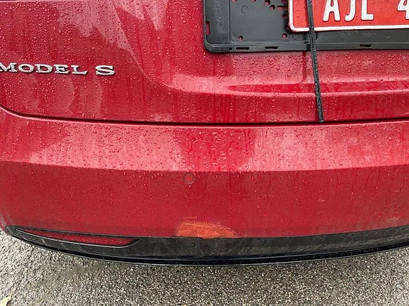 Tesla Model S 24 of 28