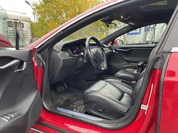 Tesla Model S 10 of 28
