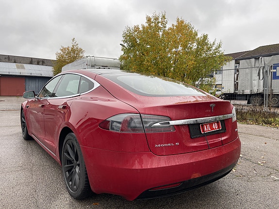 Tesla Model S 7 of 28