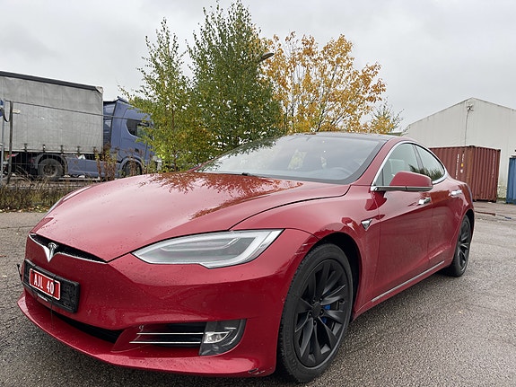 Tesla Model S 3 of 28