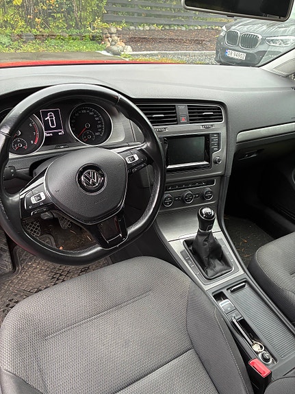 Volkswagen Golf VII 9 of 10