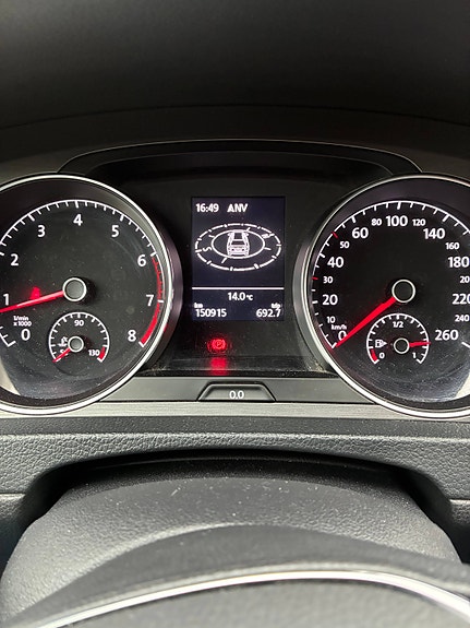 Volkswagen Golf VII 10 of 10