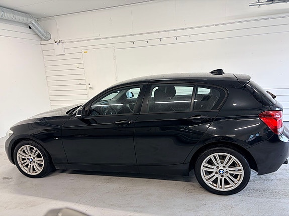 BMW 116i 8 of 25