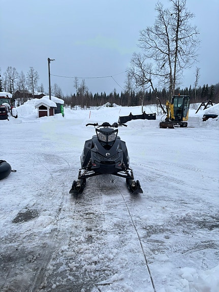 Ski-doo MXZ 2 of 9