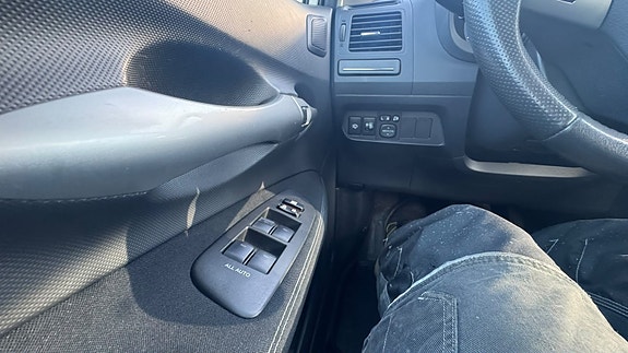 Toyota Auris 11 of 29