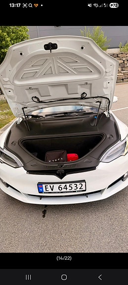 Tesla Model S 12 of 26