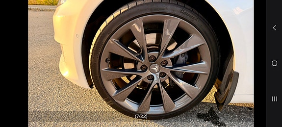 Tesla Model S 18 of 26