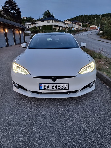 Tesla Model S 5 of 26