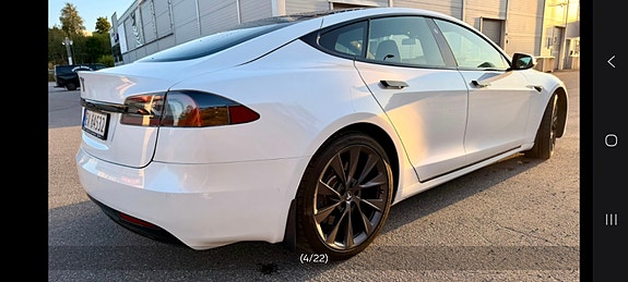 Tesla Model S 23 of 26