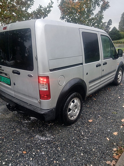 Ford Transit Connect 3 of 12