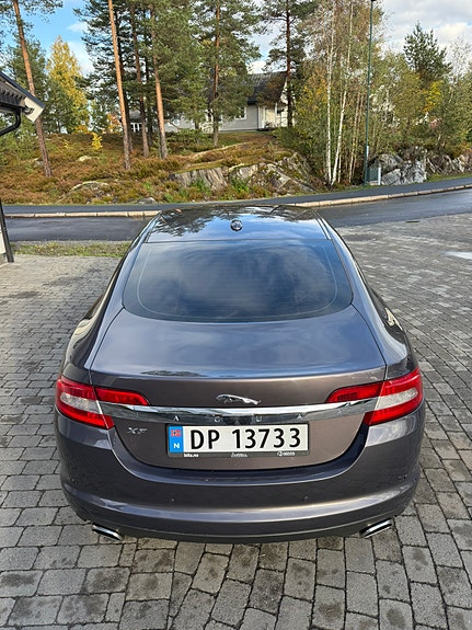 Jaguar XF 9 of 30