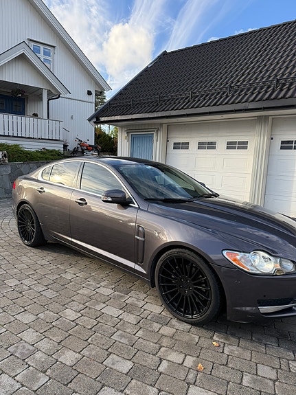 Jaguar XF 4 of 30