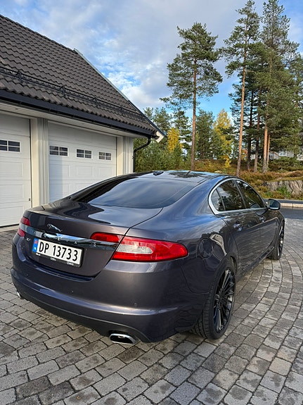 Jaguar XF 7 of 30
