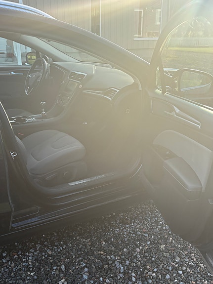 Ford Mondeo 13 of 20