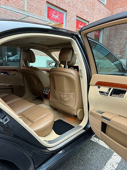 Mercedes-Benz S320 19 of 25