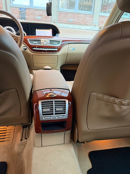 Mercedes-Benz S320 18 of 25