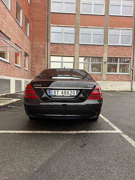 Mercedes-Benz S320 6 of 25