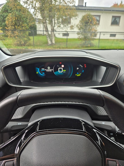 Peugeot 208 9 of 16