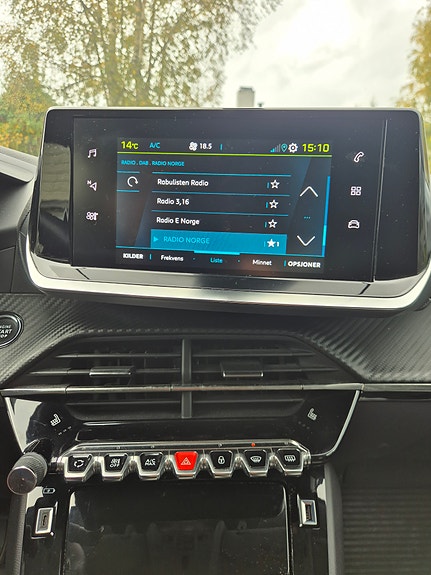 Peugeot 208 15 of 16