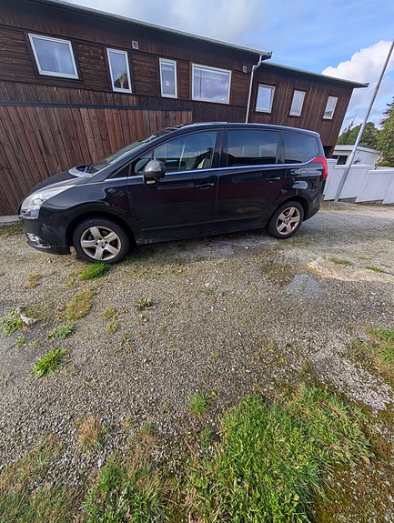 Peugeot 5008 9 of 11