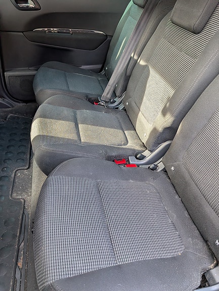 Peugeot 5008 3 of 11