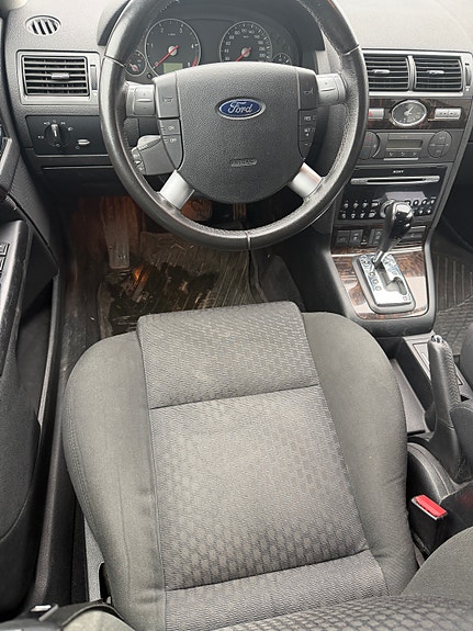 Ford Mondeo 10 of 21