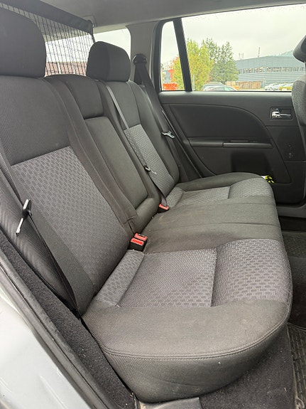 Ford Mondeo 13 of 21