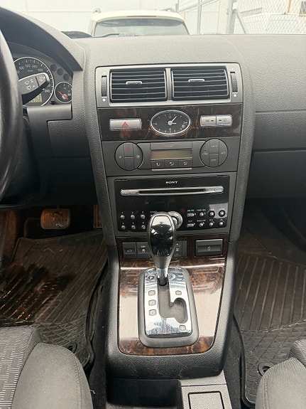Ford Mondeo 12 of 21