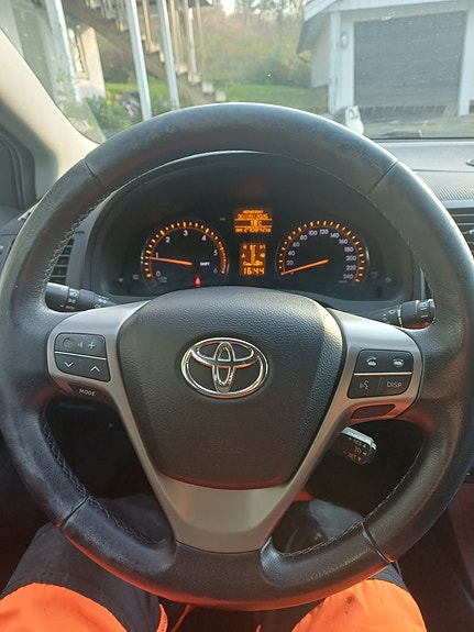 Toyota Avensis 4 of 14