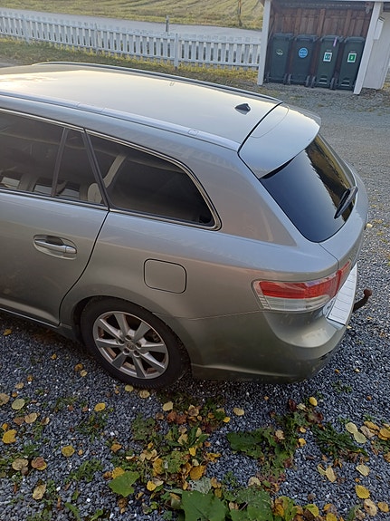 Toyota Avensis 10 of 14