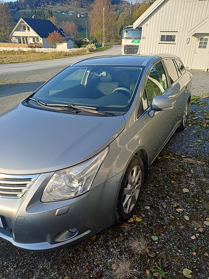 Toyota Avensis 7 of 14