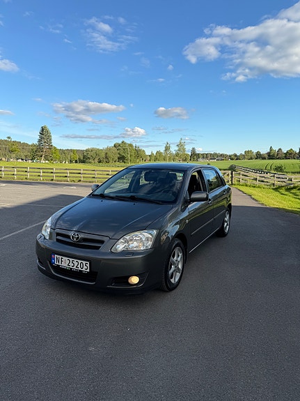 Toyota Corolla 4 of 21