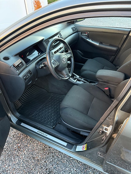 Toyota Corolla 18 of 21