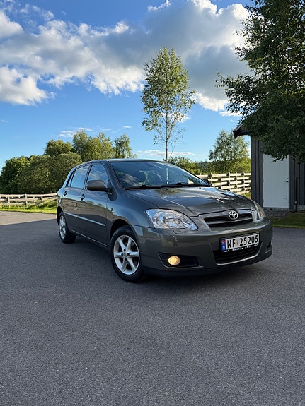 Toyota Corolla 15 of 21