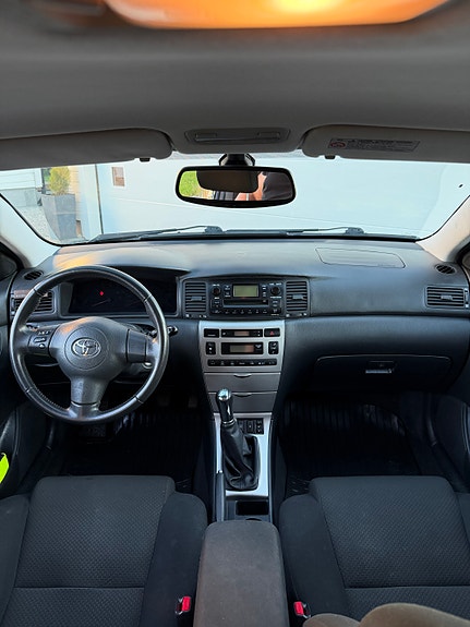 Toyota Corolla 19 of 21