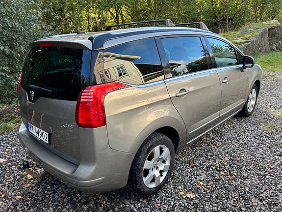 Peugeot 5008 2 of 15