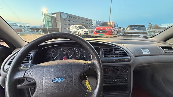 Ford Mondeo 12 of 15