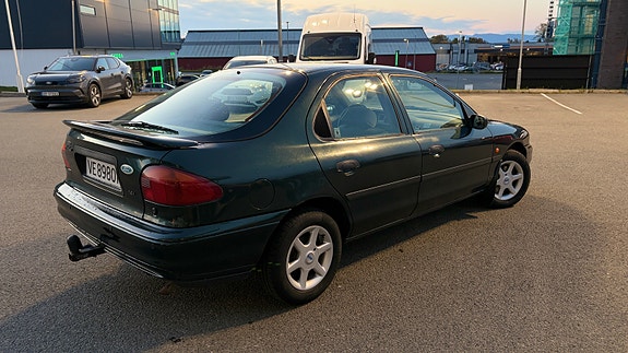 Ford Mondeo 7 of 15