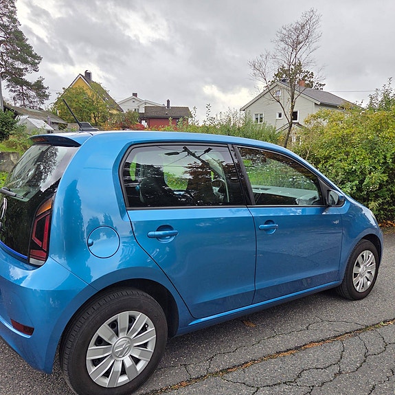 Volkswagen e-Up! 4 of 19