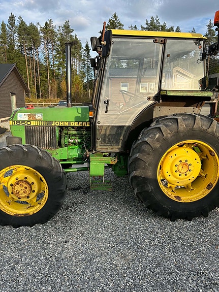 John Deere 1850 2 of 8