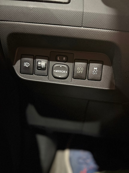 Toyota Auris 11 of 22