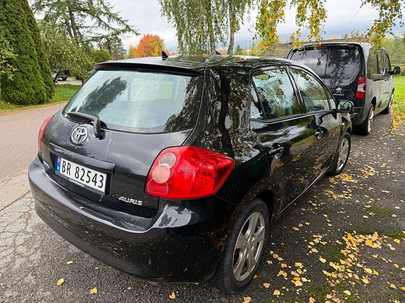Toyota Auris 19 of 22
