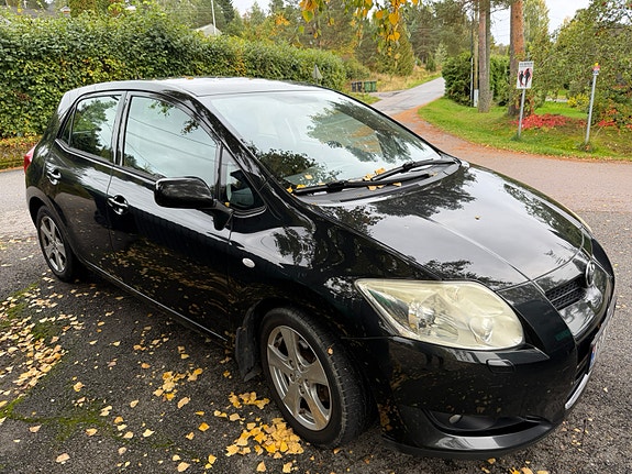 Toyota Auris 13 of 22