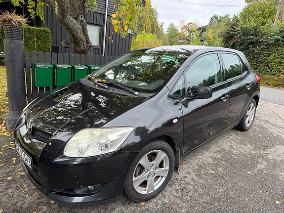 Toyota Auris 14 of 22