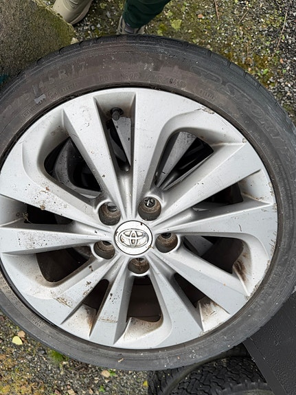 Toyota Auris 22 of 22