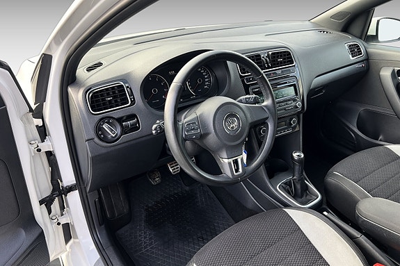 Volkswagen Polo 12 of 30