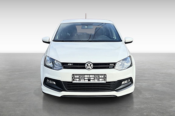 Volkswagen Polo 2 of 30