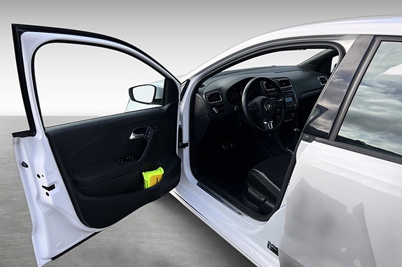 Volkswagen Polo 11 of 30